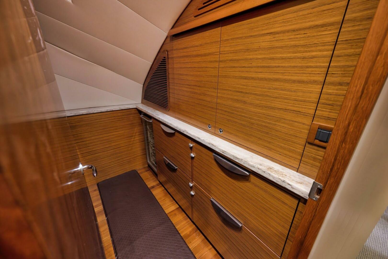2012 Weaver - Image 31
