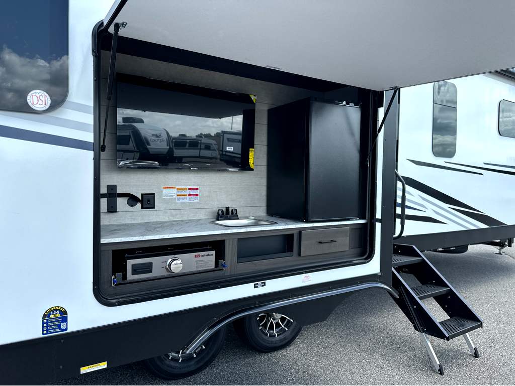 2027 VENTURE RV SPORTTREK 336VRK - Image 5