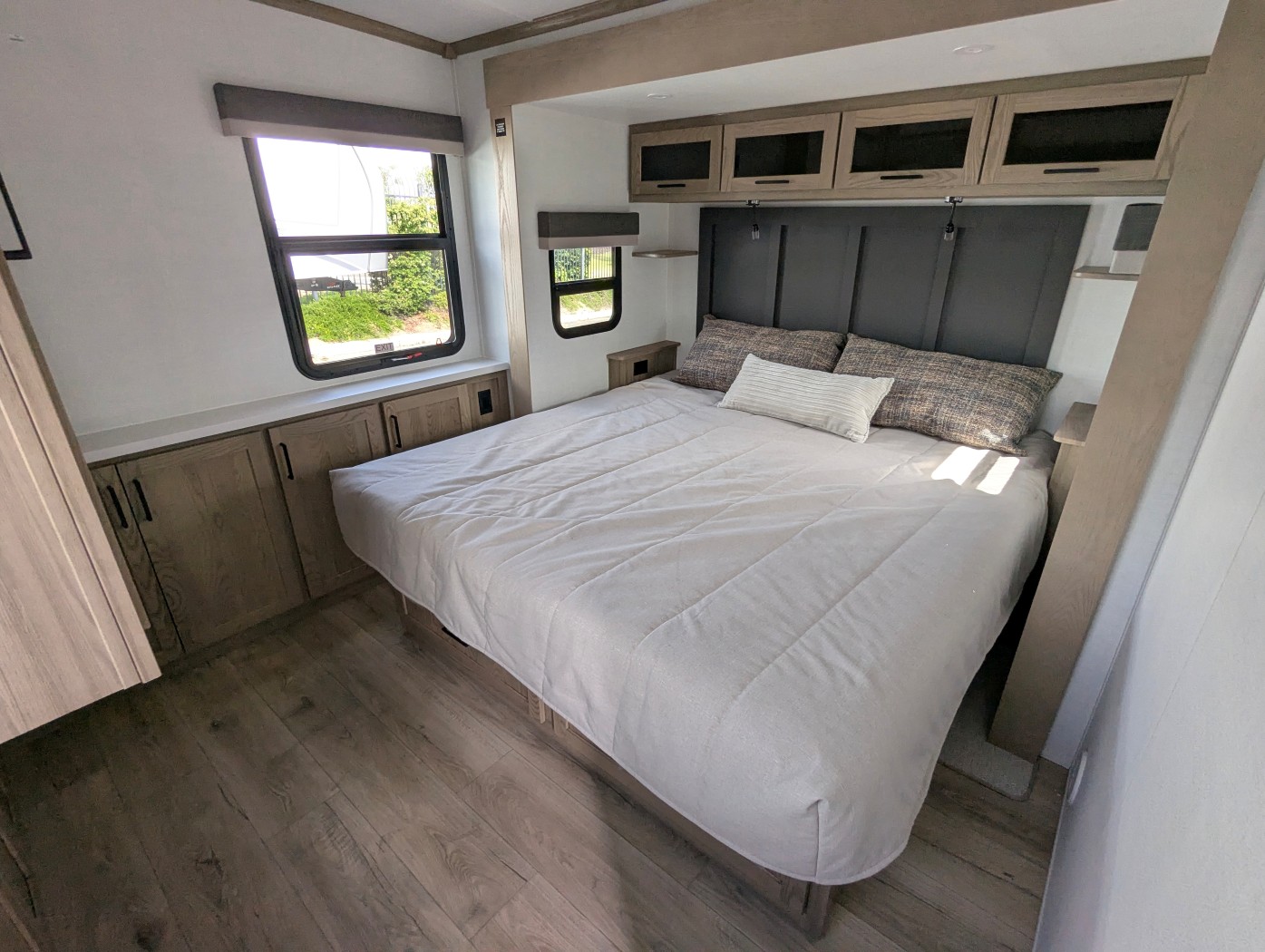 2026 Forest River Rockwood Signature 8339FK - Image 22