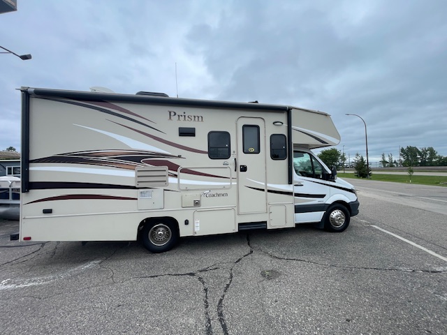 2016 COACHMEN PRISM 2200LE - Image 2