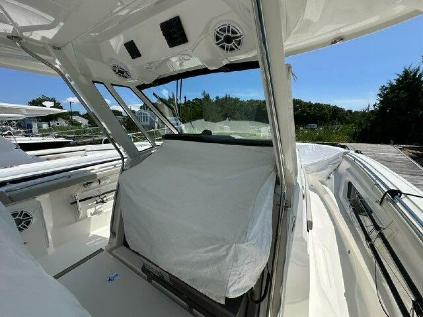 2021 PURSUIT S 428 Sport Base - Image 23