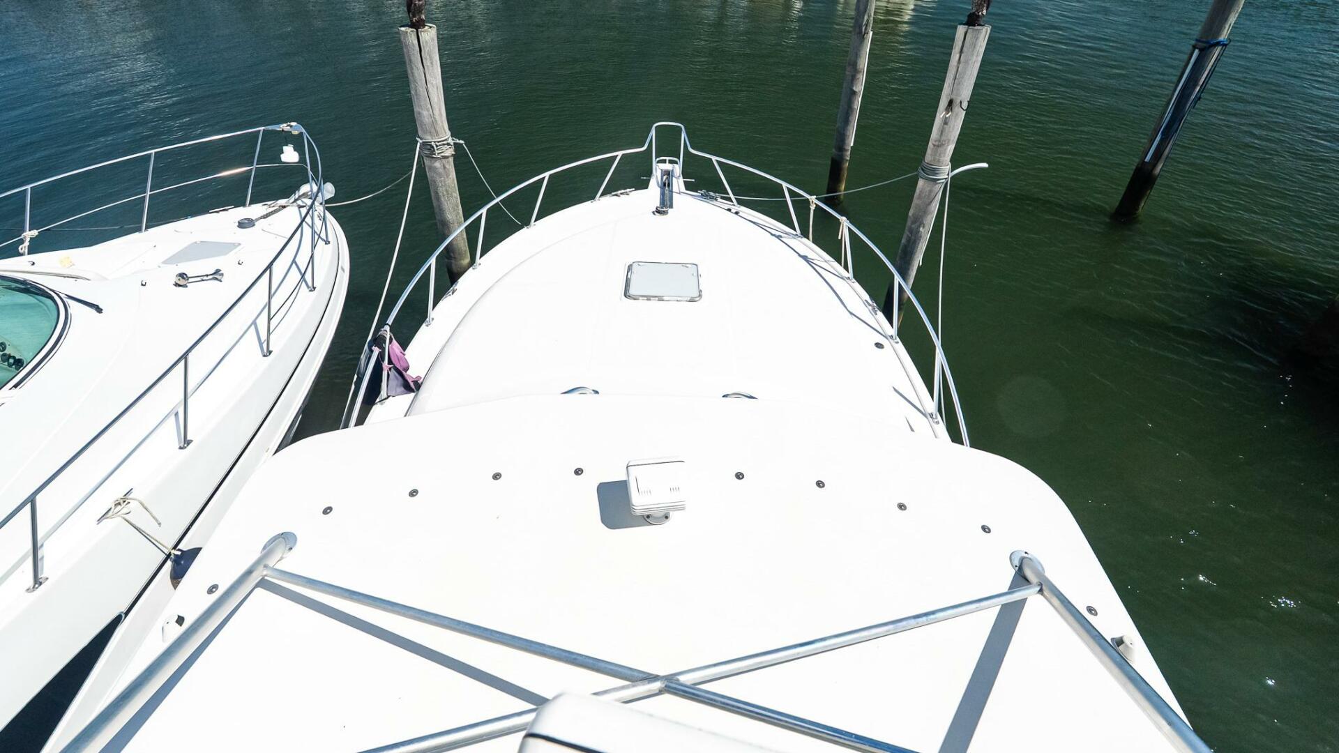2008 Cabo 38 Express - Image 33