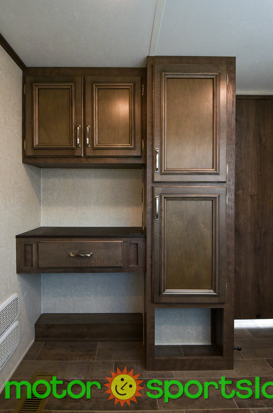 2018 Keystone Montana HM384BR - Image 24