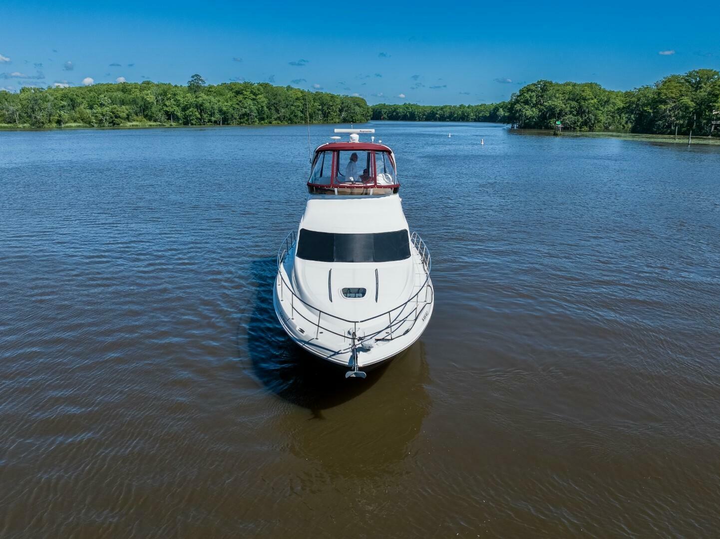 2005 Sea Ray 420 Sedan Bridge - Image 4