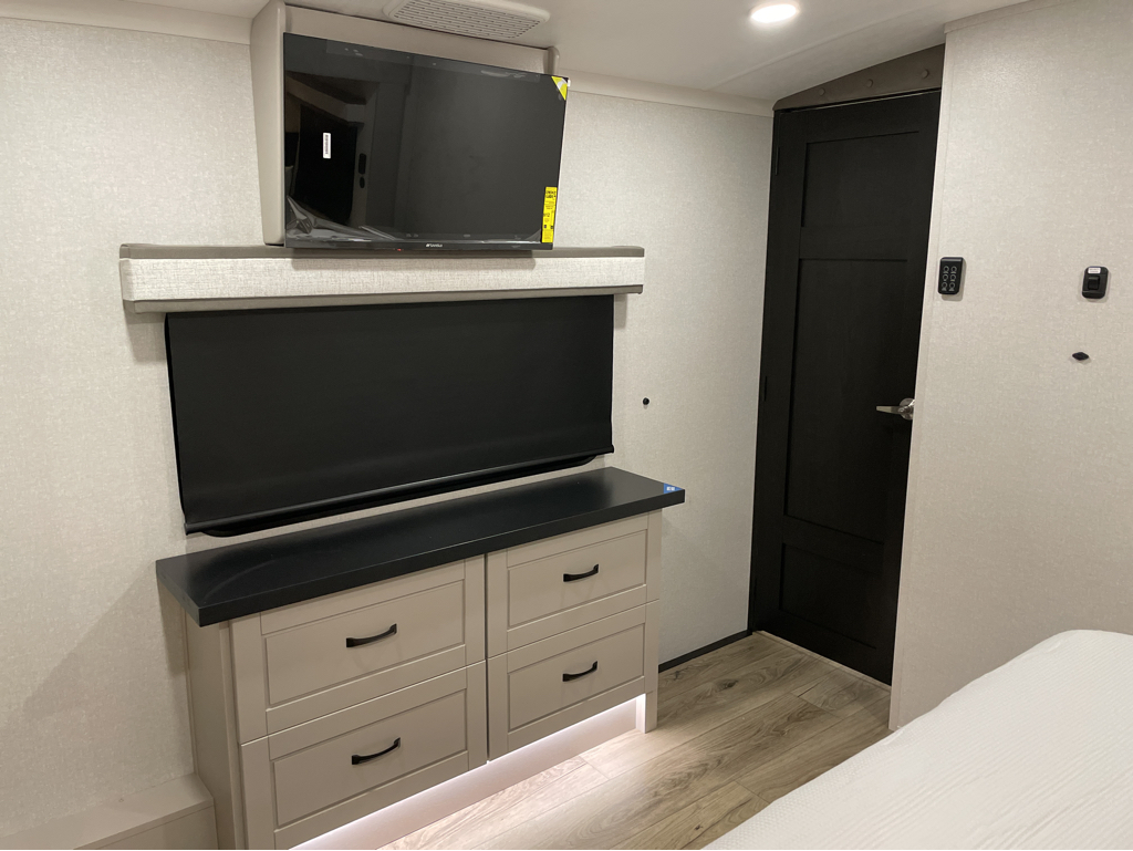 2026 Jayco North Point 310RLTS - Image 27