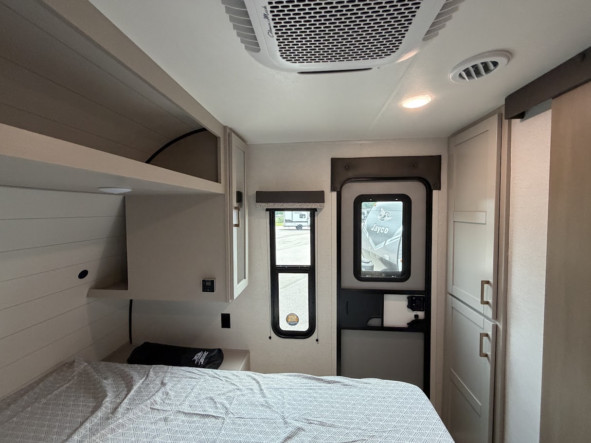 2027 JAYCO JAY FLIGHT 330TBS - Image 62