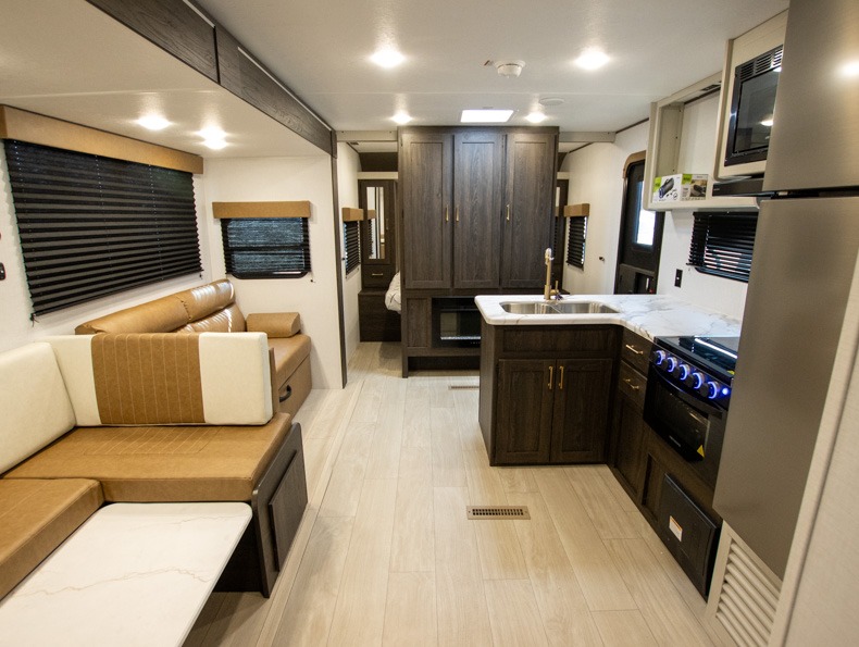2026 CrossRoads Zinger 328SB - Image 27