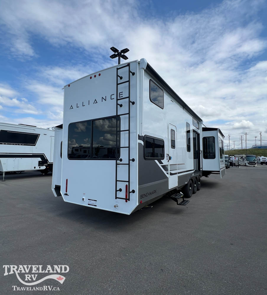 2027 Alliance RV Benchmark 42LFT - Image 10