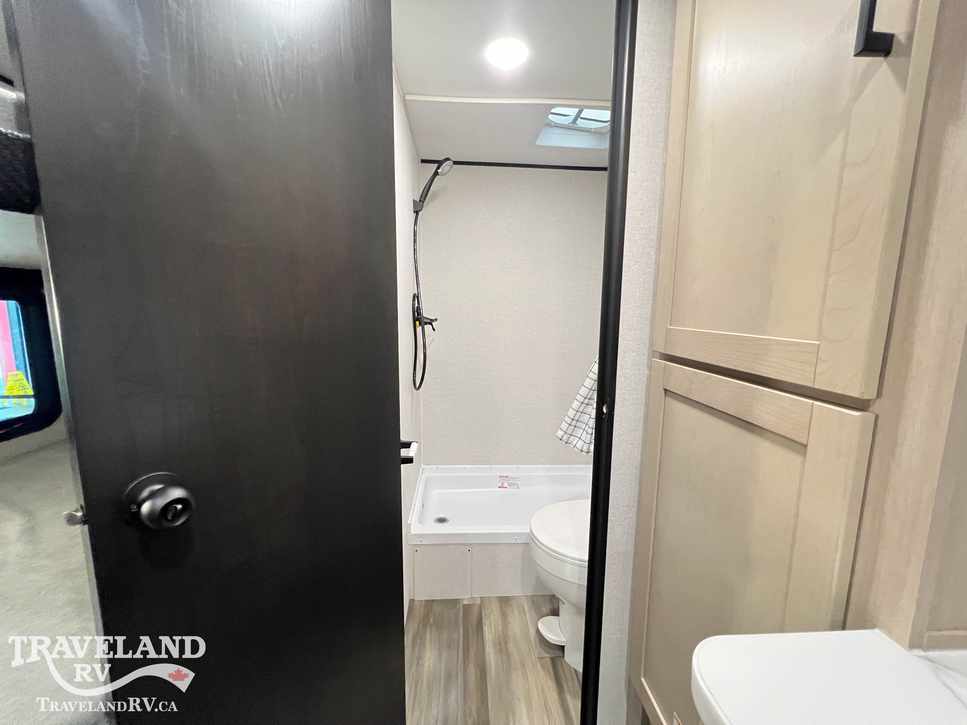 2026 Highland Ridge Colt 25BH - Image 23