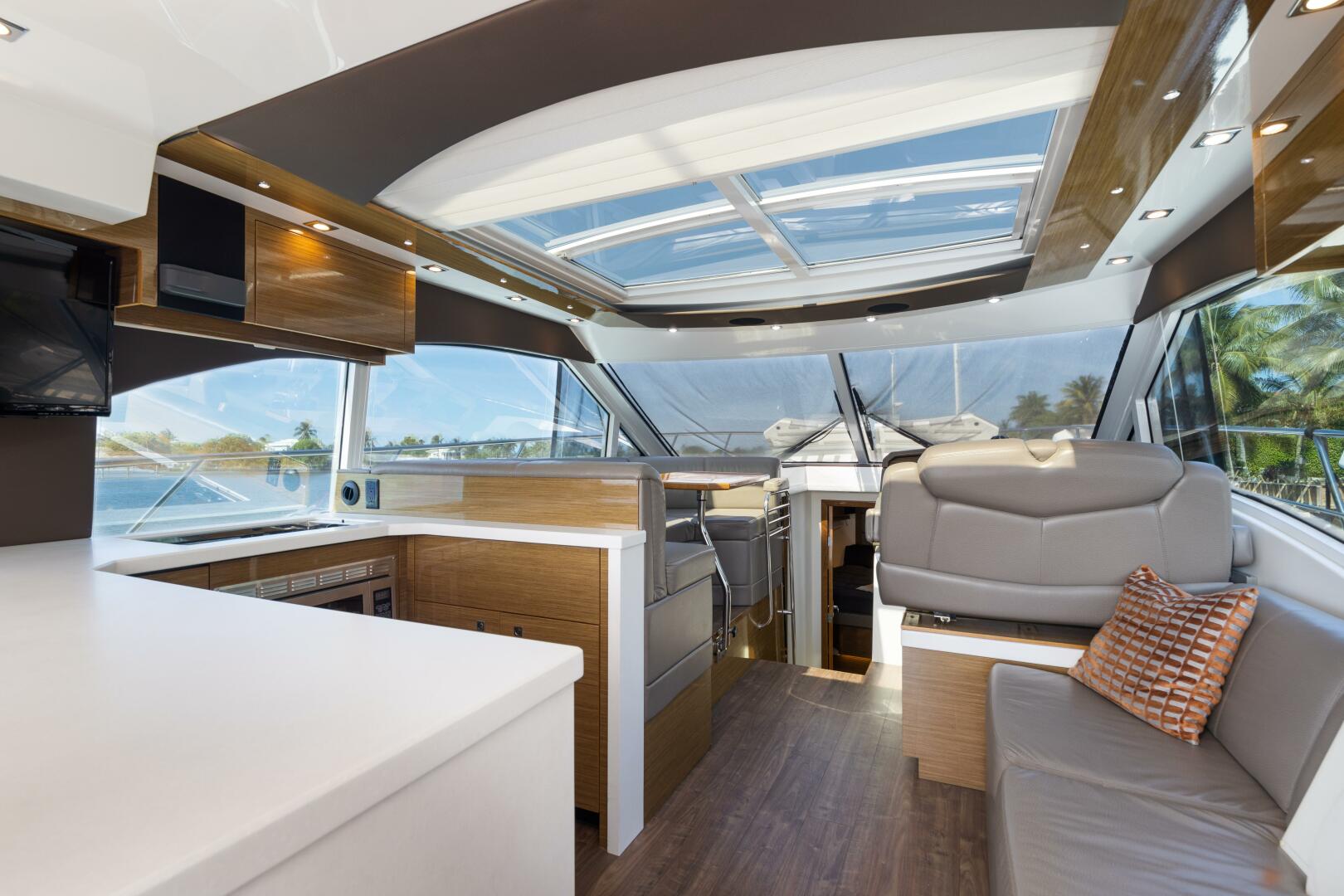 2018 Cruisers 45 Cantius - Image 15
