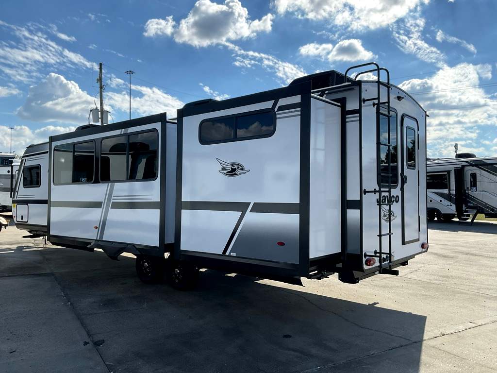 2027 JAYCO Jay Feather 33BH - Image 40