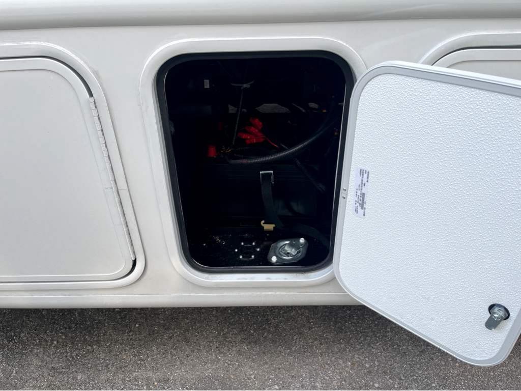 2026 THOR MOTOR COACH RESONATE 29D - Image 8