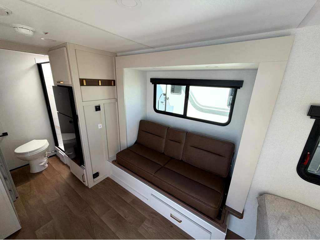 2027 GRAND DESIGN IMAGINE AIM 16MLA - Image 7