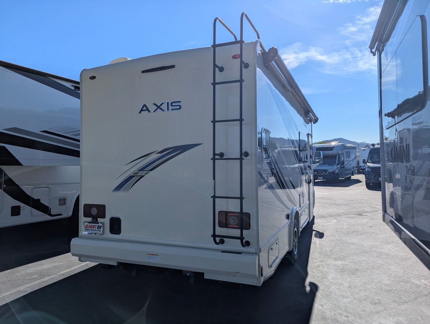 2023 Thor Motor Coach Axis 24.4 - Image 5