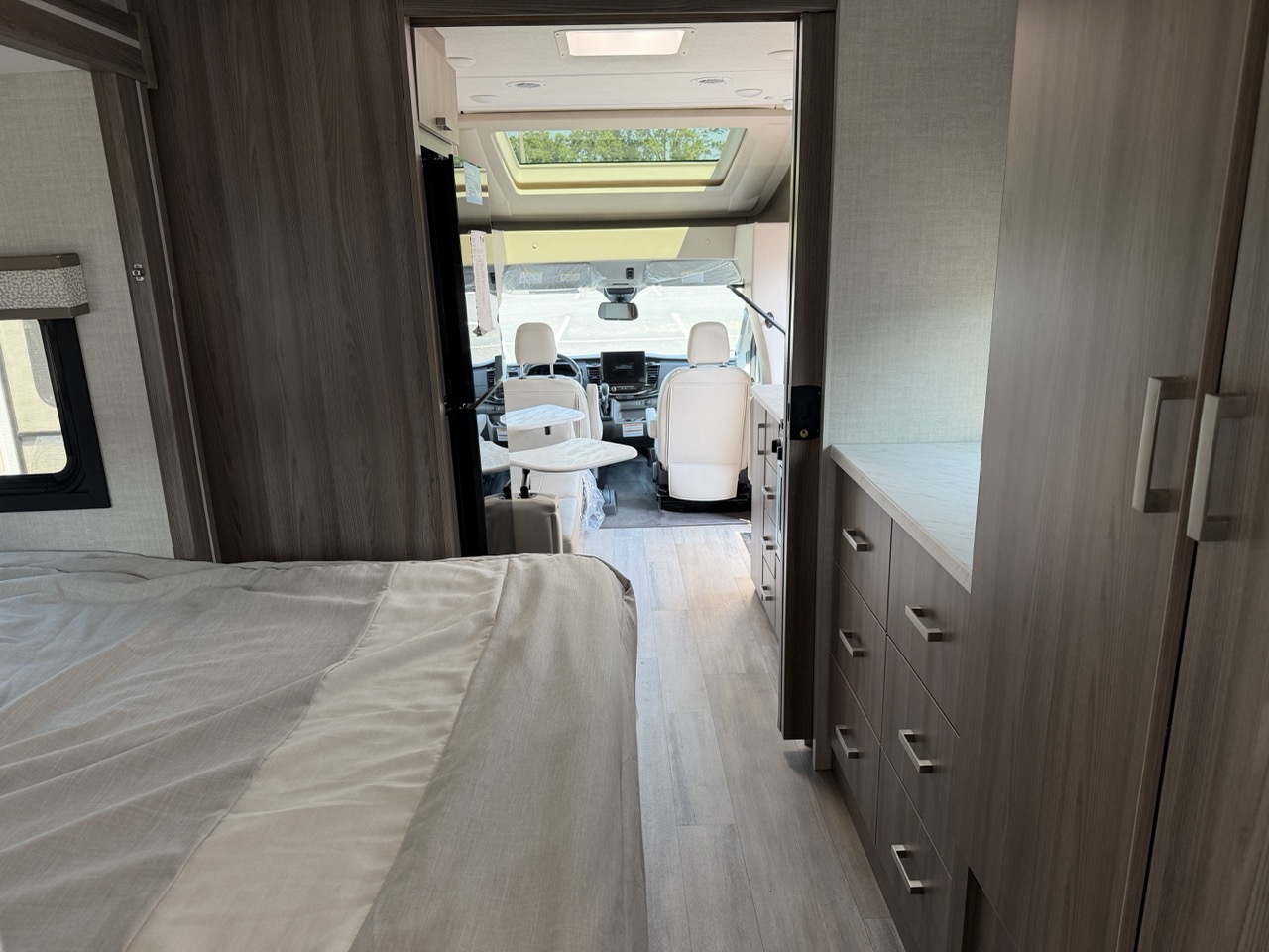 2026 Thor Motor Coach Gemini AWD 24JG - Image 16