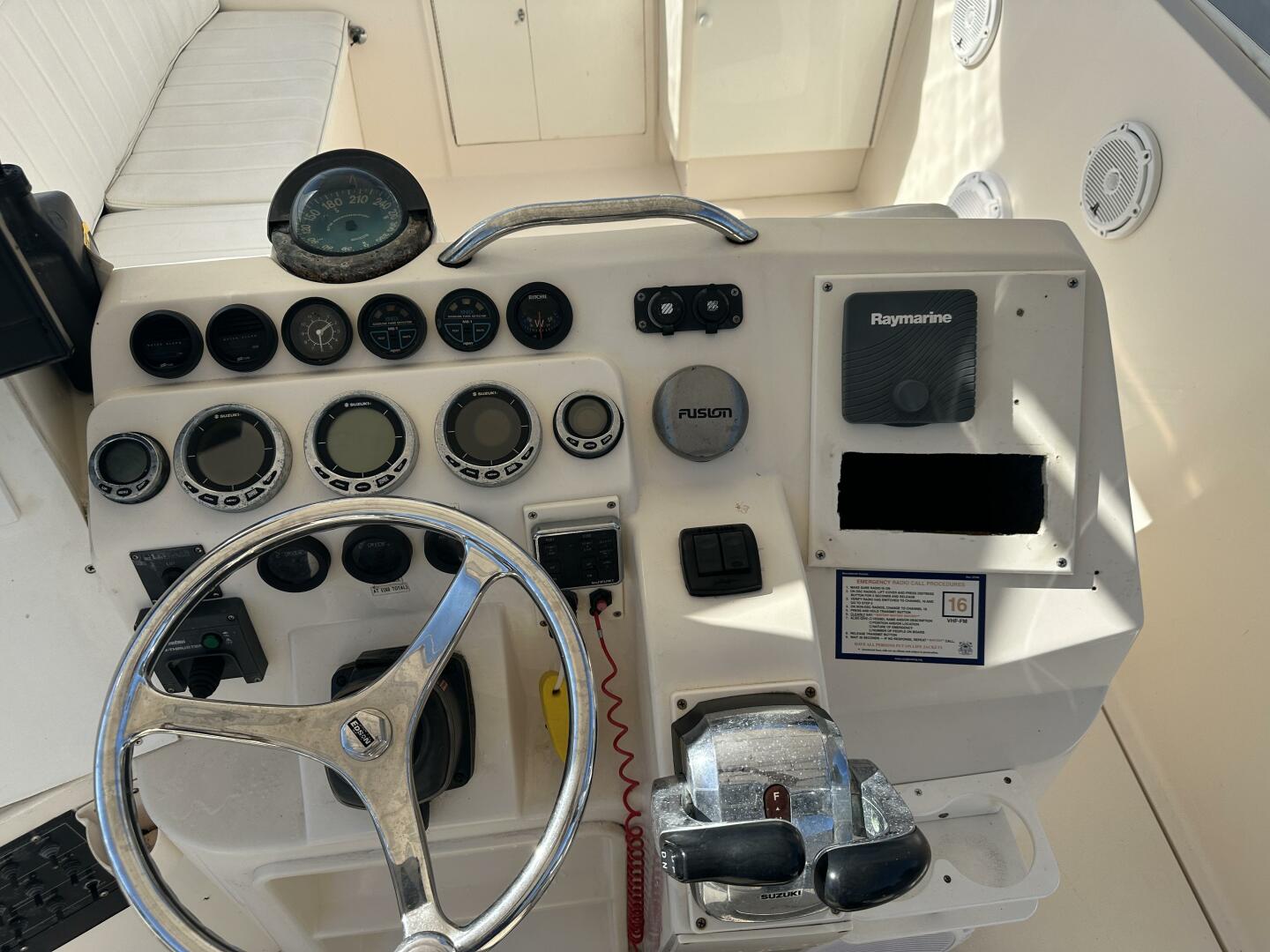1994 Intrepid 376 Walkaround - Image 36