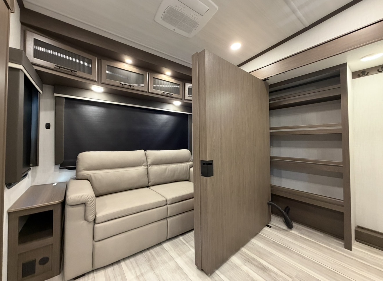 2026 Keystone Cougar 316RLS - Image 15