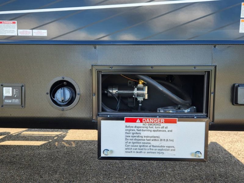 2026 JAYCO SEISMIC 395 - Image 6