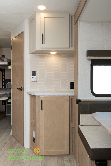 2027 Ember RV E-Series 26ETS - Image 46