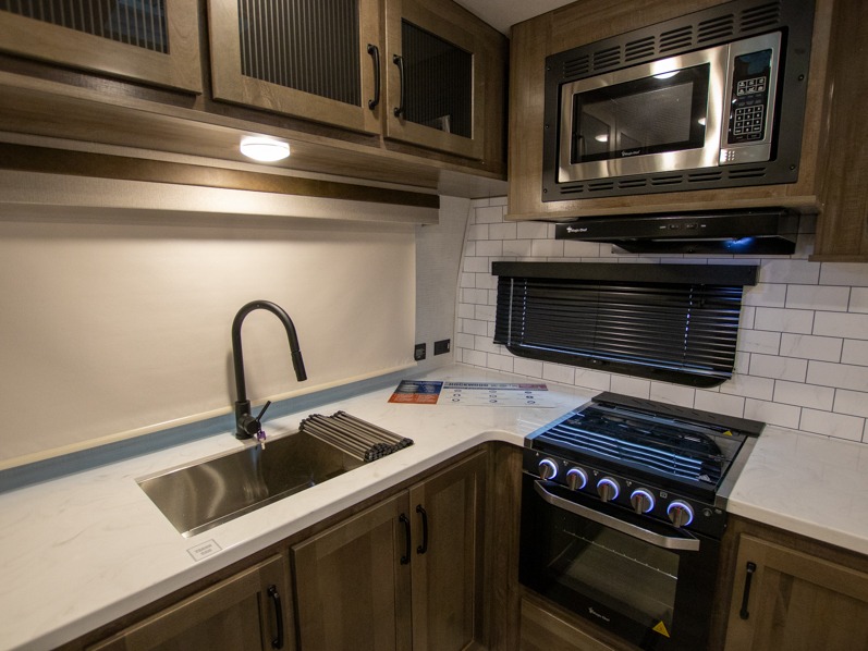 2024 Forest River Rockwood Signature Ultra Lite 8263MBR - Image 7