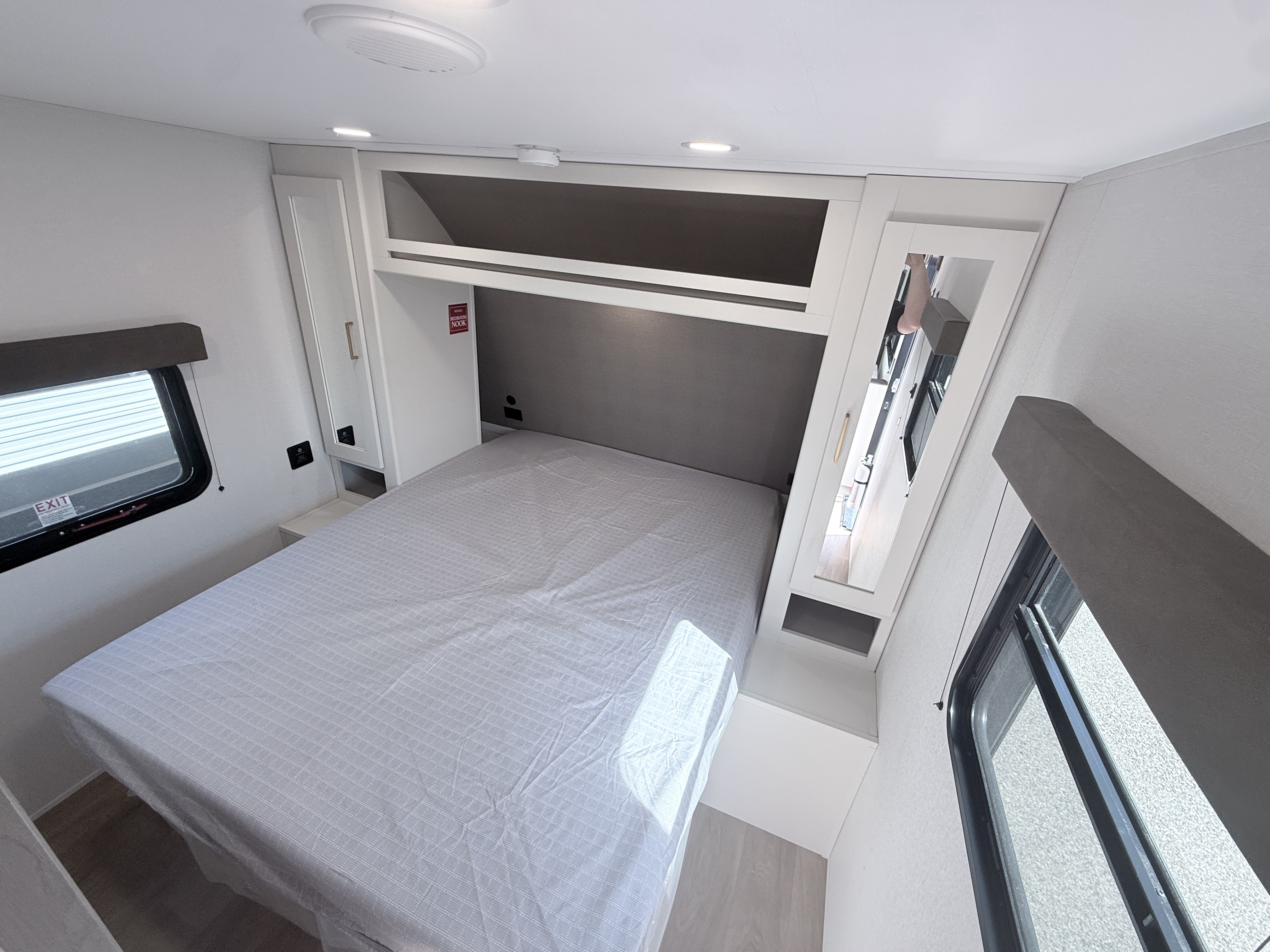 2026 GRAND DESIGN TRANSCEND 26RBX - Image 28