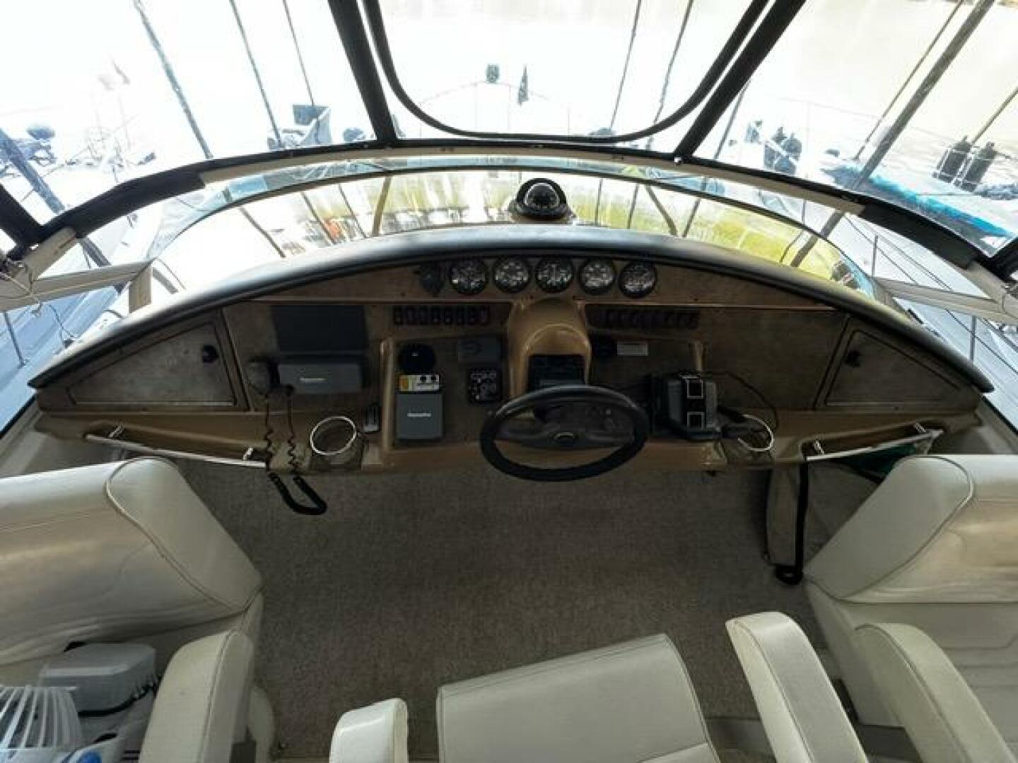 2004 Carver 360 Sport Sedan - Image 7