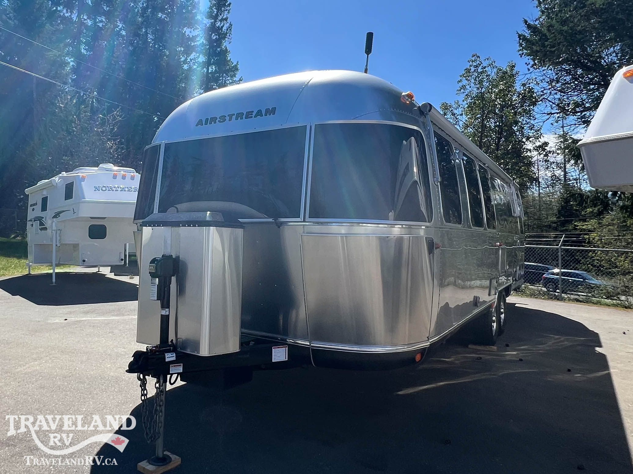 2020 Airstream Classic 30RB Twin - Image 3