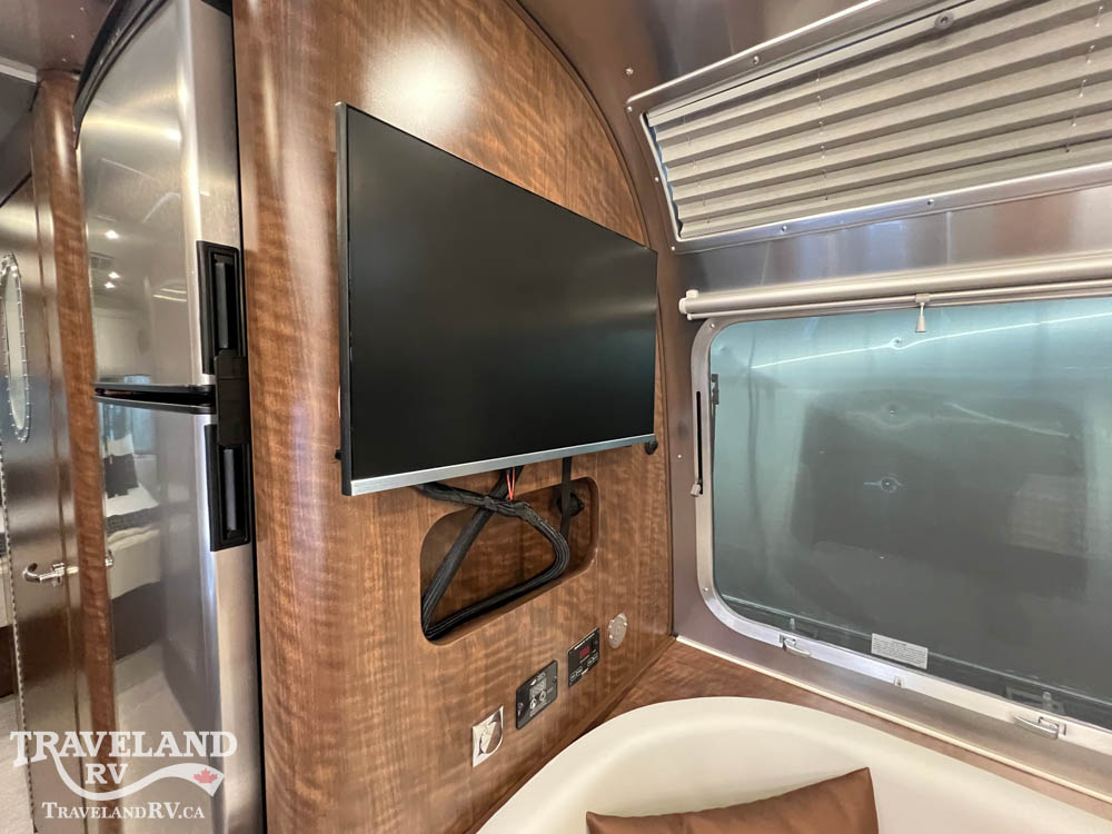 2026 AIRSTREAM 30RBQ GLOBETROTTER - Image 16