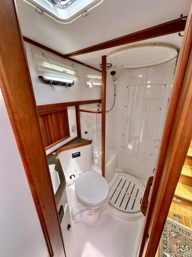 2002 Sabreline 36 Flybridge - Image 25
