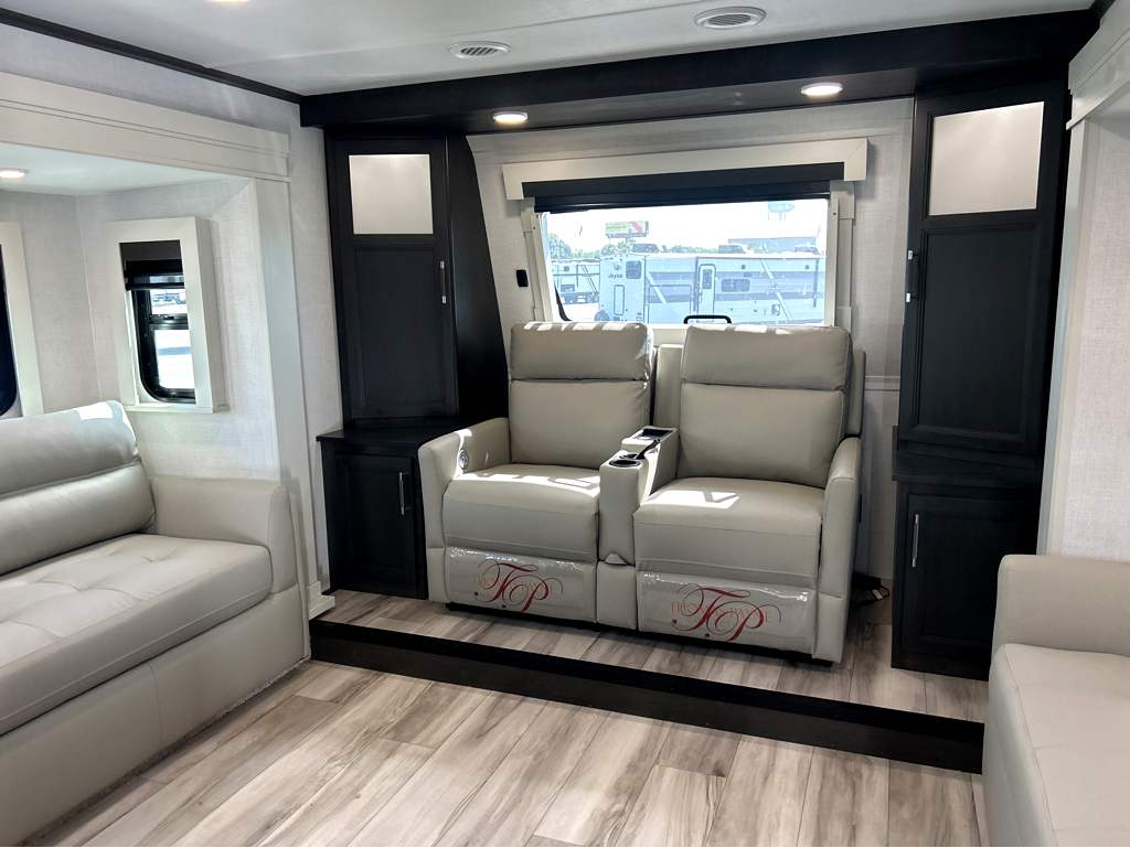 2026 Keystone ALPINE 3710FL - Image 15