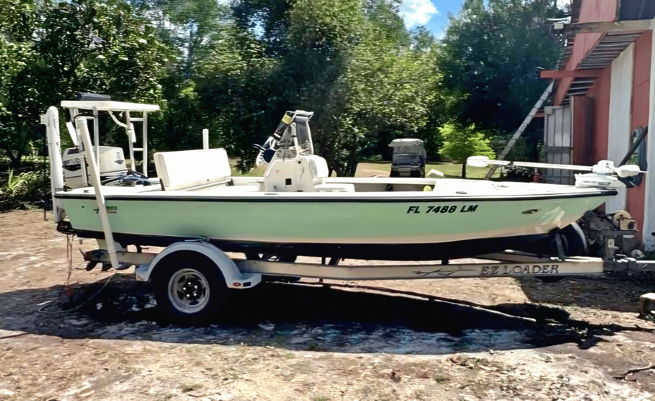 2001 HEWES REDFISHER - Image 2
