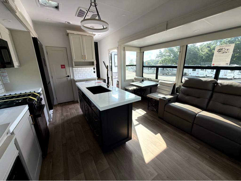 2027 GRAND DESIGN SOLITUDE 310GK - Image 20