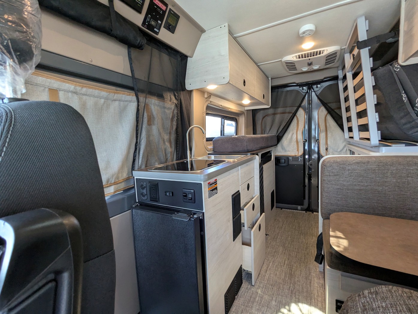 2026 Winnebago Solis Pocket 36A - Image 21