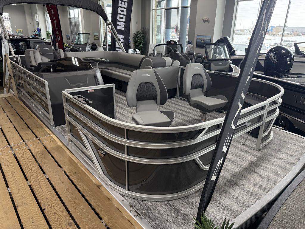 2026 Bennington 22SF TriToon Pontoon - Image 1