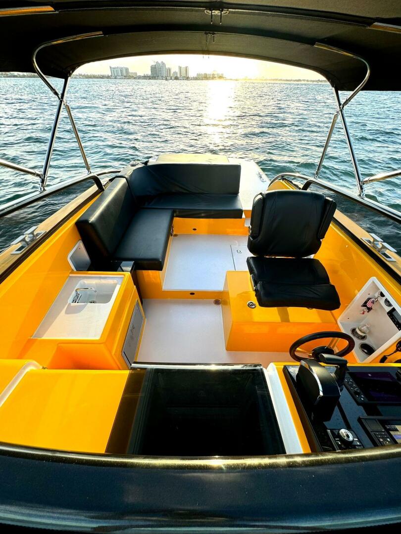 2023 VanDutch Sport 35 - Image 6