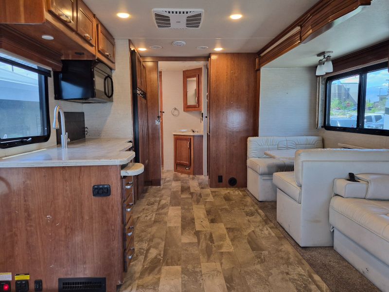 2018 Jayco Seneca 37HJ - Image 8