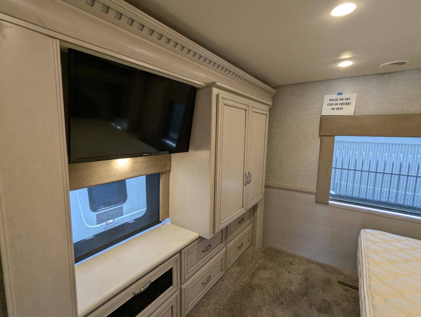 2021 Newmar Bay Star 3626 - Image 40