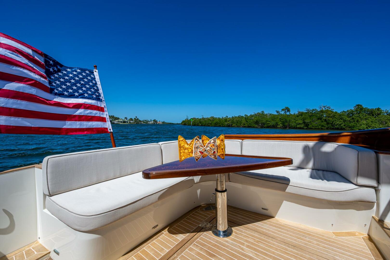 2021 Hinckley Talaria 55 Flybridge MKII - Image 8