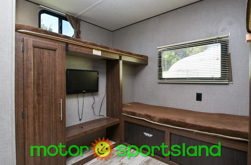 2018 CrossRoads Zinger ZR328SB - Image 22