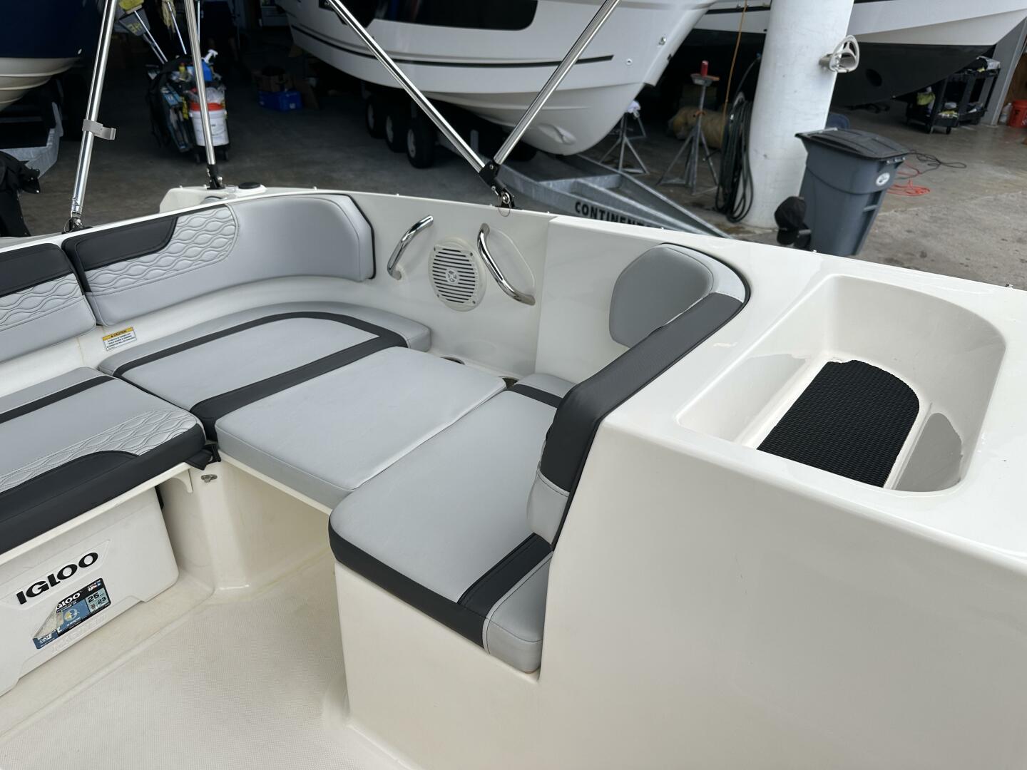 2023 Bayliner M Series M17 - Image 20
