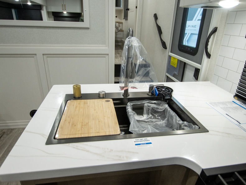 2026 Jayco Eagle HT 26REC - Image 13