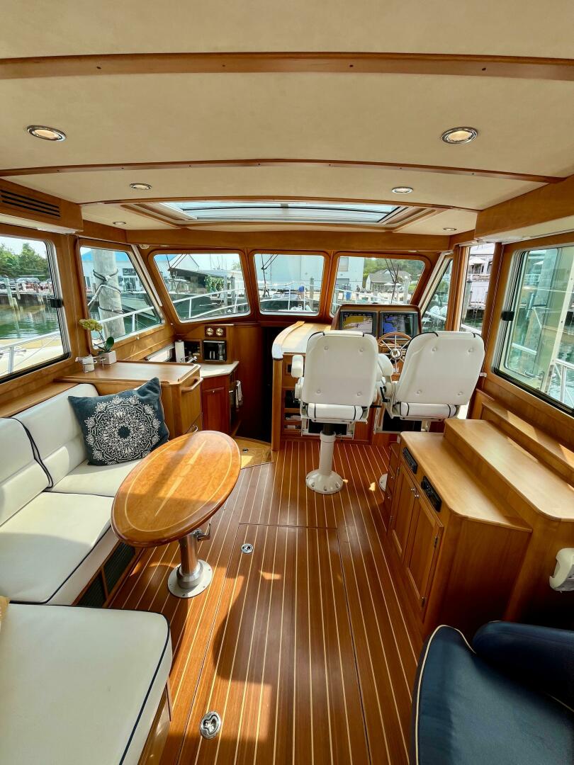 2010 Sabre 40 Sedan - Image 14