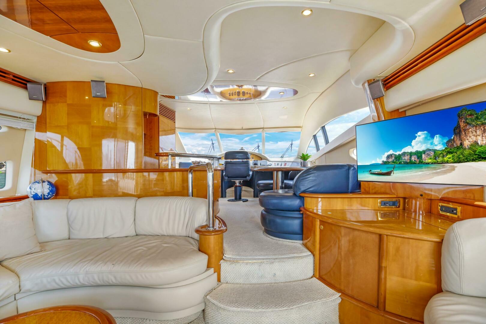 2004 Azimut Azimut 62 Base - Image 7