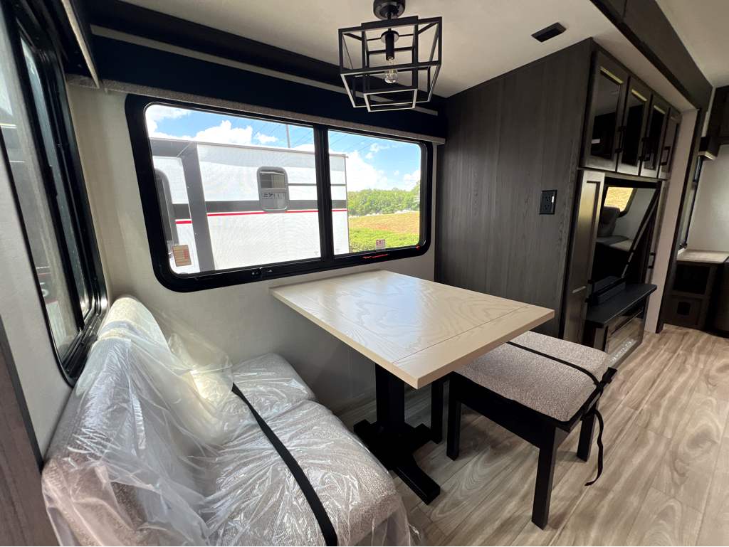 2026 VENTURE RV SPORTTREK 343VIK - Image 7