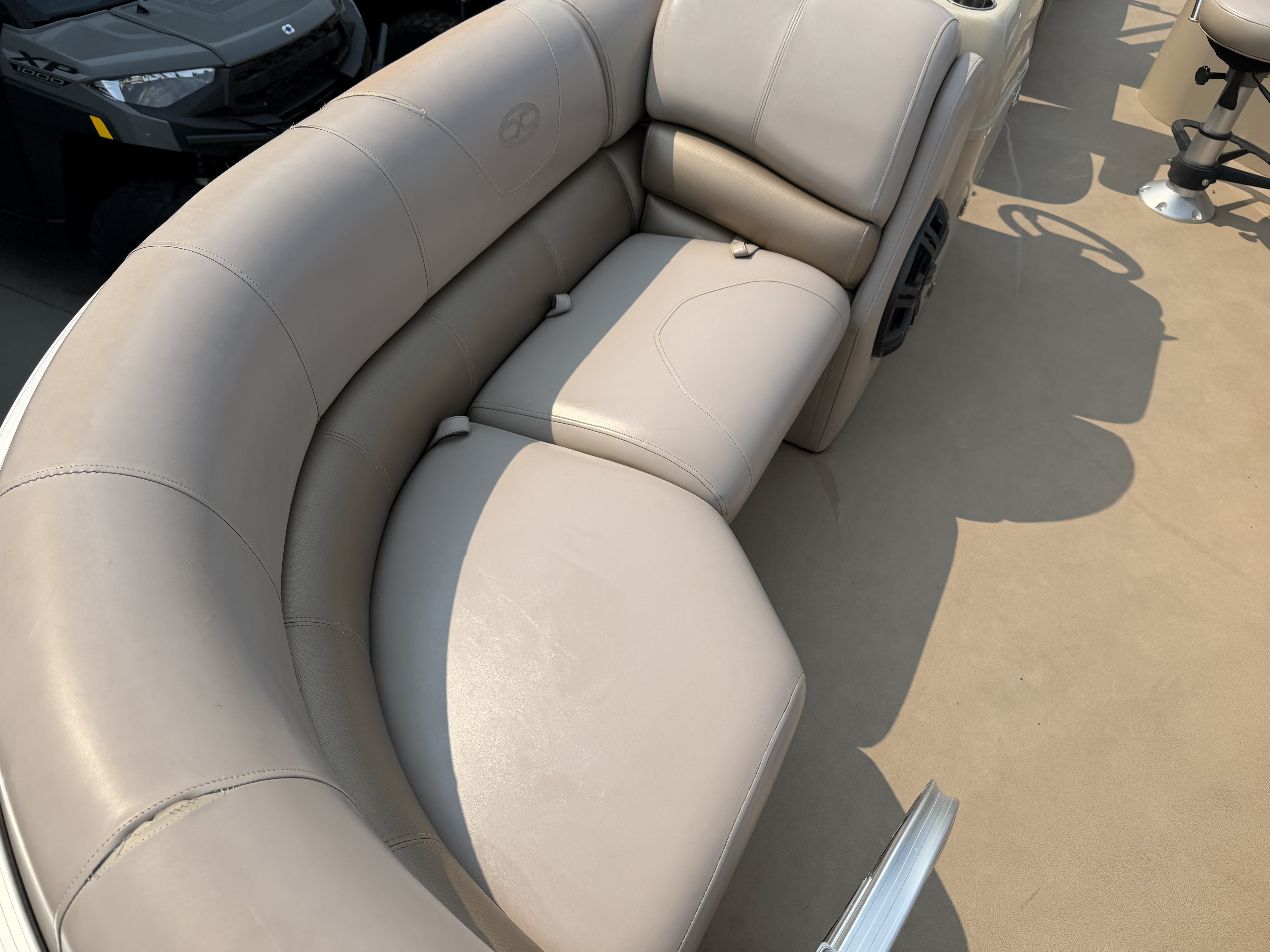 2013 Excursion X-23RFE - Image 14