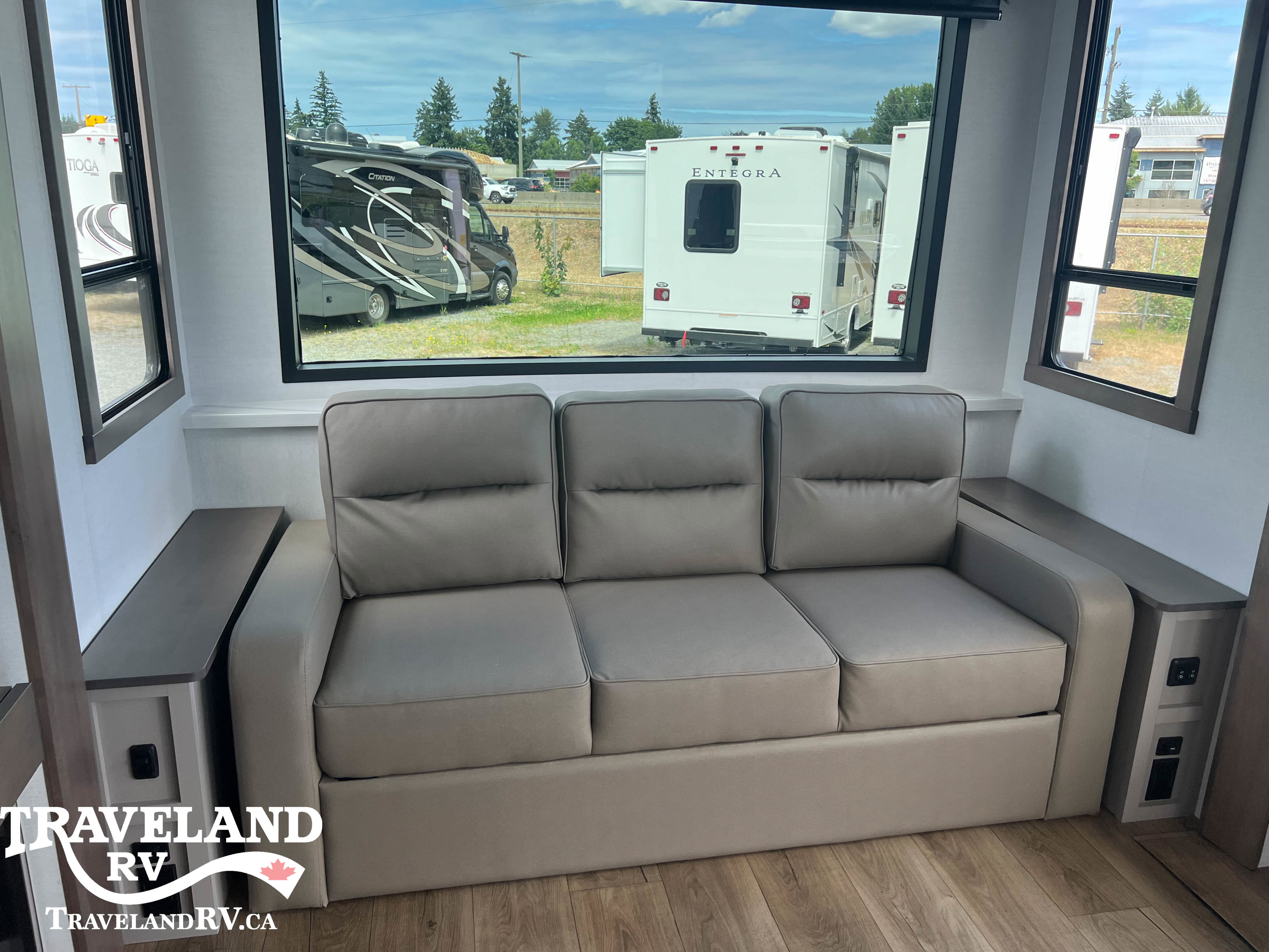 2026 Alliance RV Benchmark 42LFT - Image 7