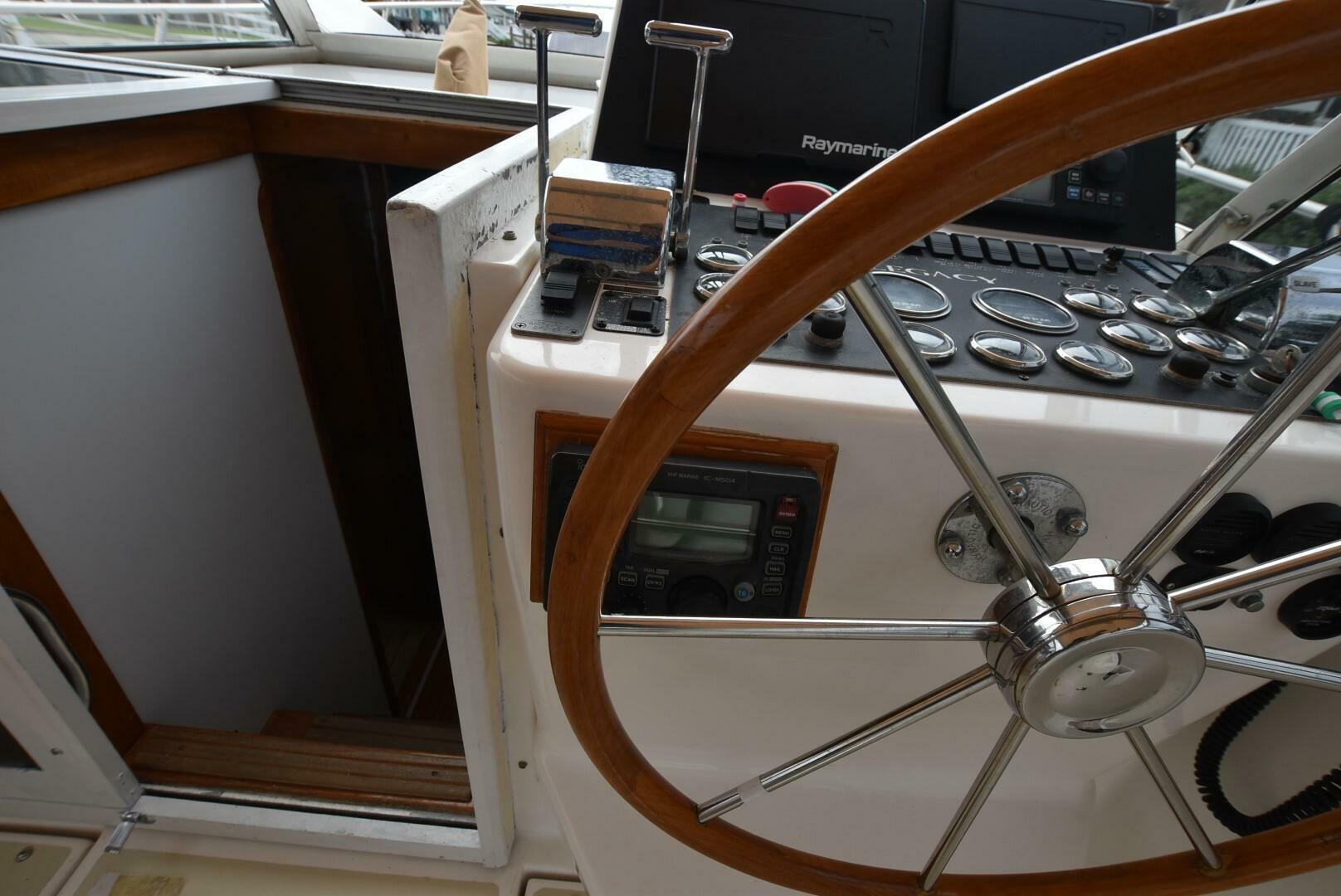 1999 Legacy 34 Express - Image 7