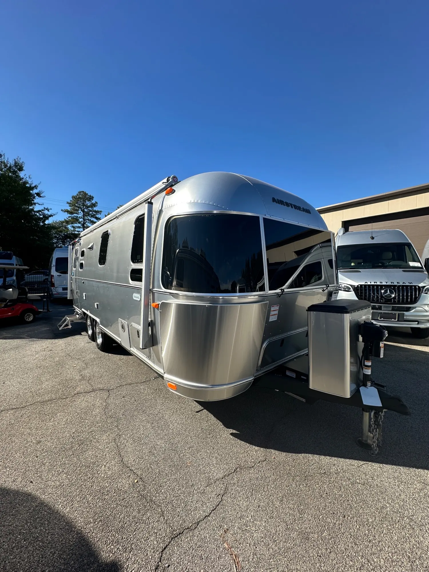 2027 Airstream Globetrotter 25FBT - Image 1