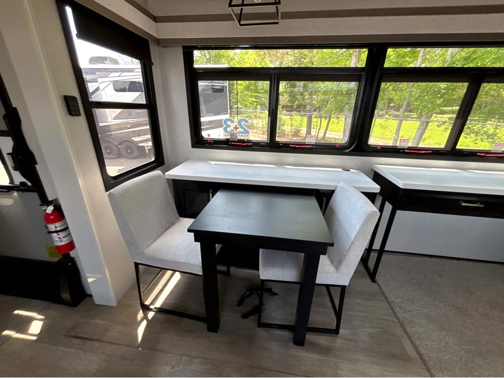 2026 JAYCO PINNACLE 38FBRK - Image 9