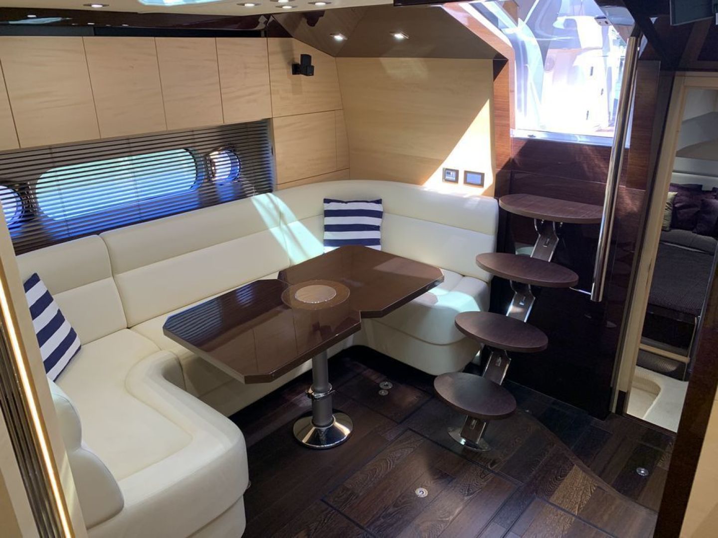 2014 Sunseeker San Remo - Image 8